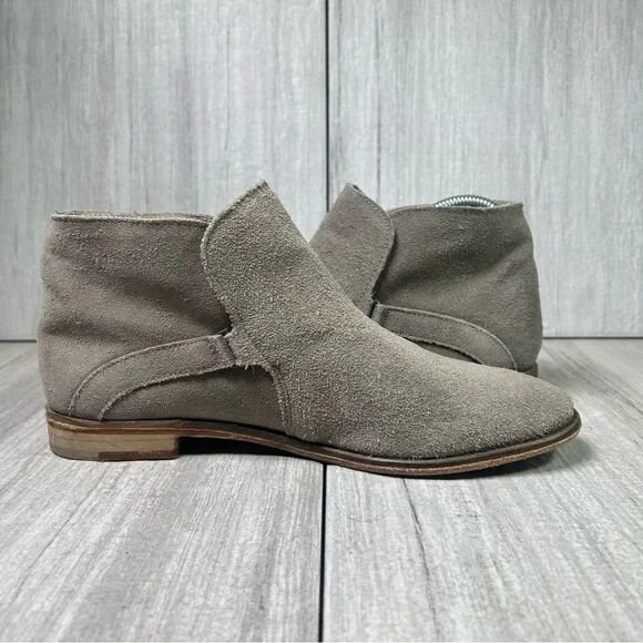 Free People Summit Taupe Suede Ankle Buckle Boots Booties Women’s Size 9 EUR 39 - Picture 4 of 10